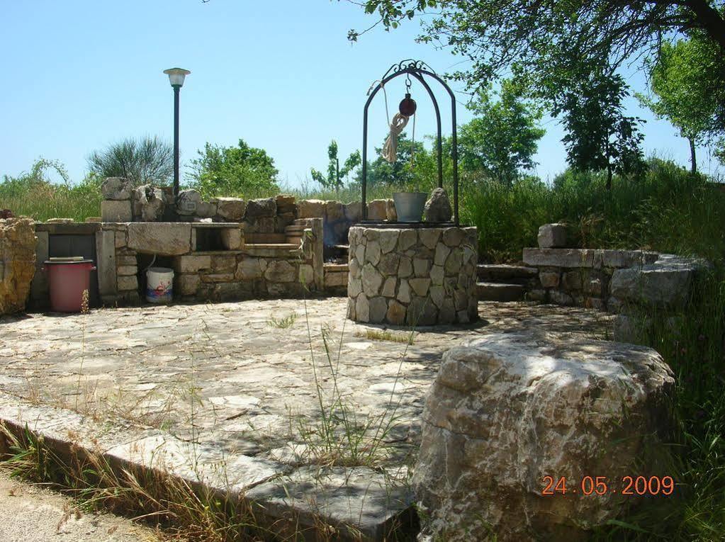 Casino Tonti Iarussi Villa Forli del Sannio Luaran gambar
